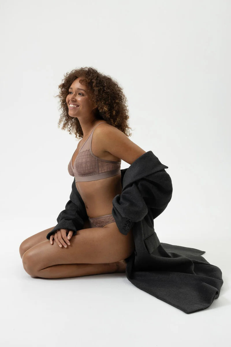 Triangle-BH - milk`n coffee