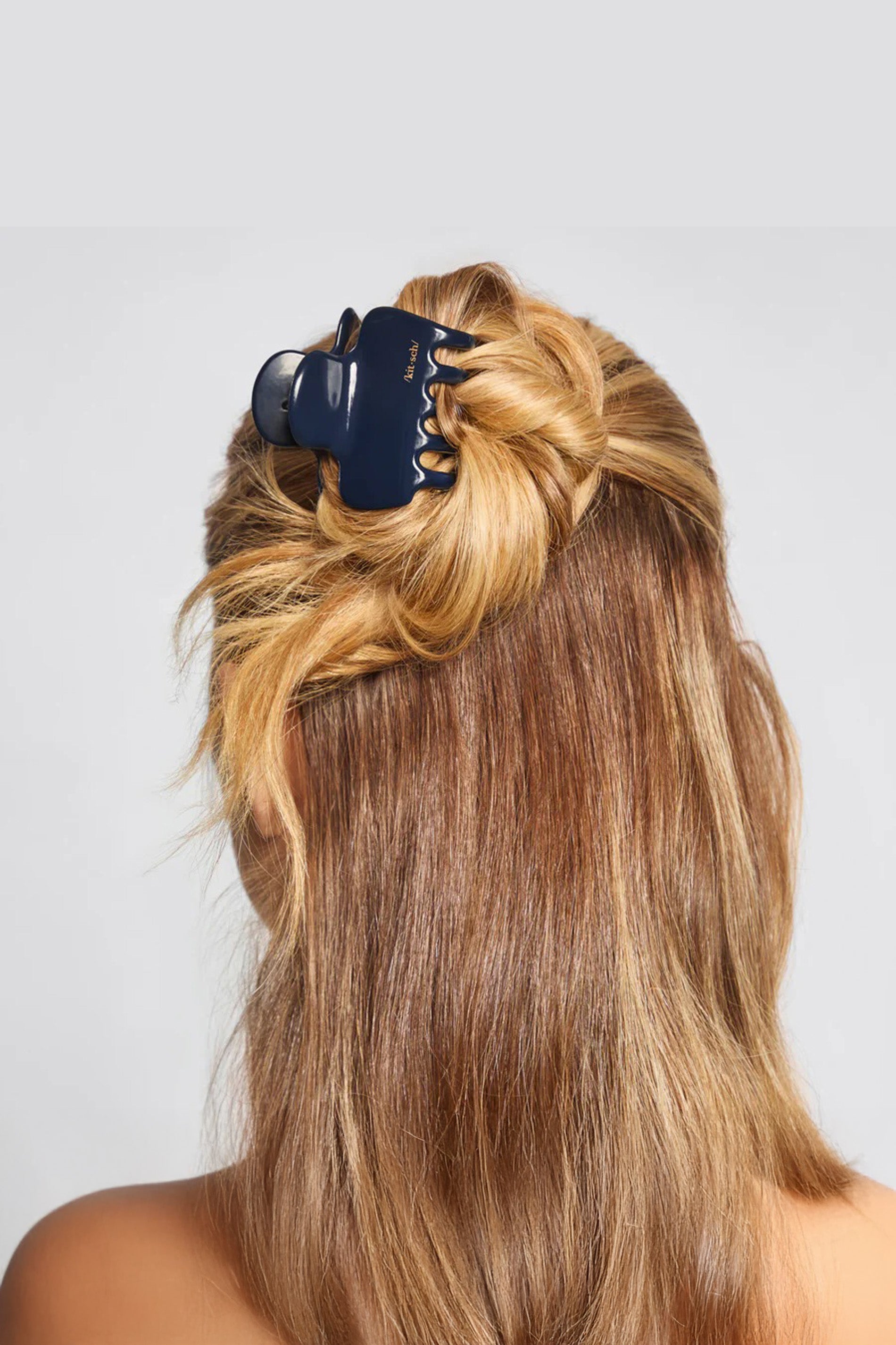 Medium Cloud Clip Blue Orchid