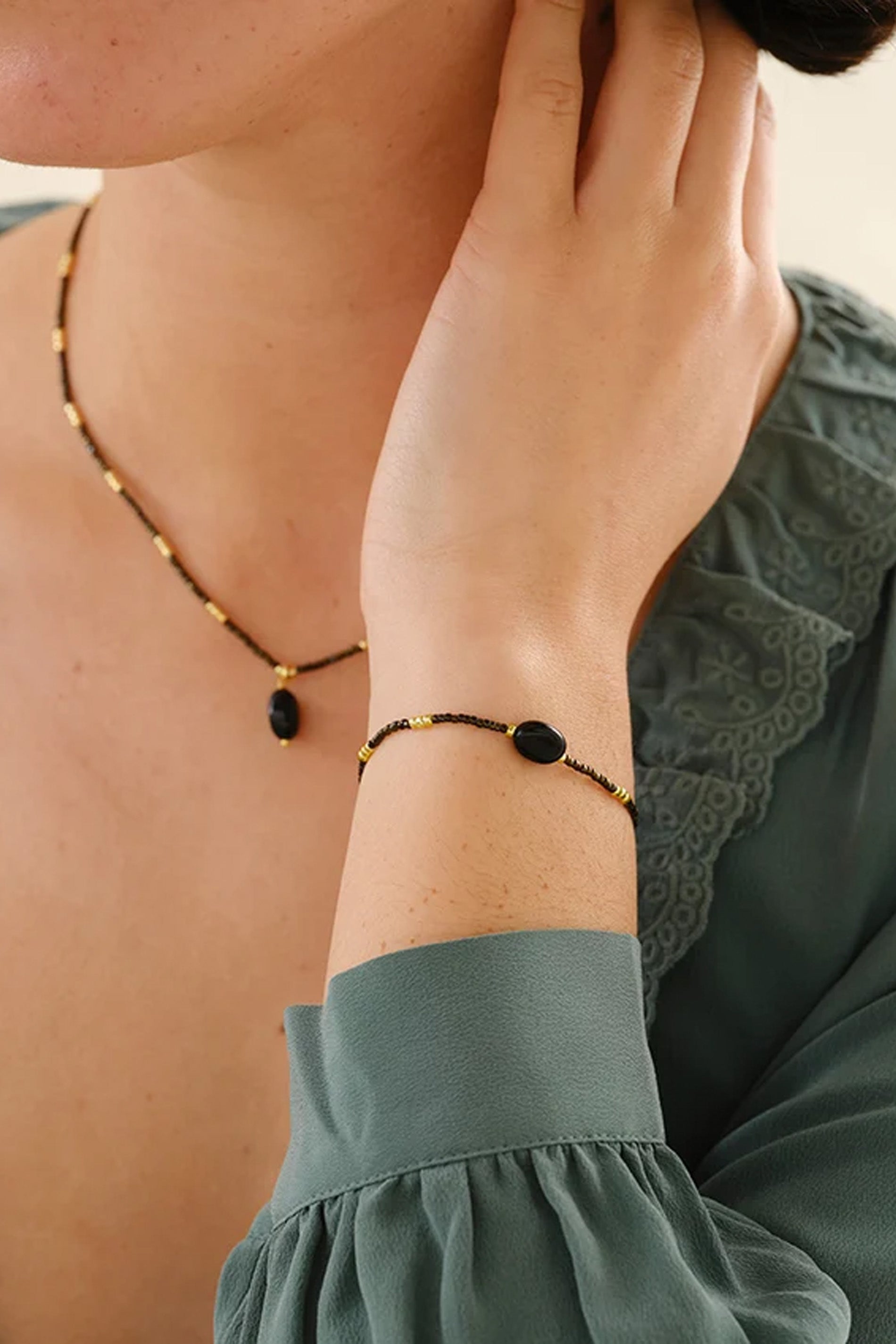 Wanting Black Onyx Bracelet GC - black