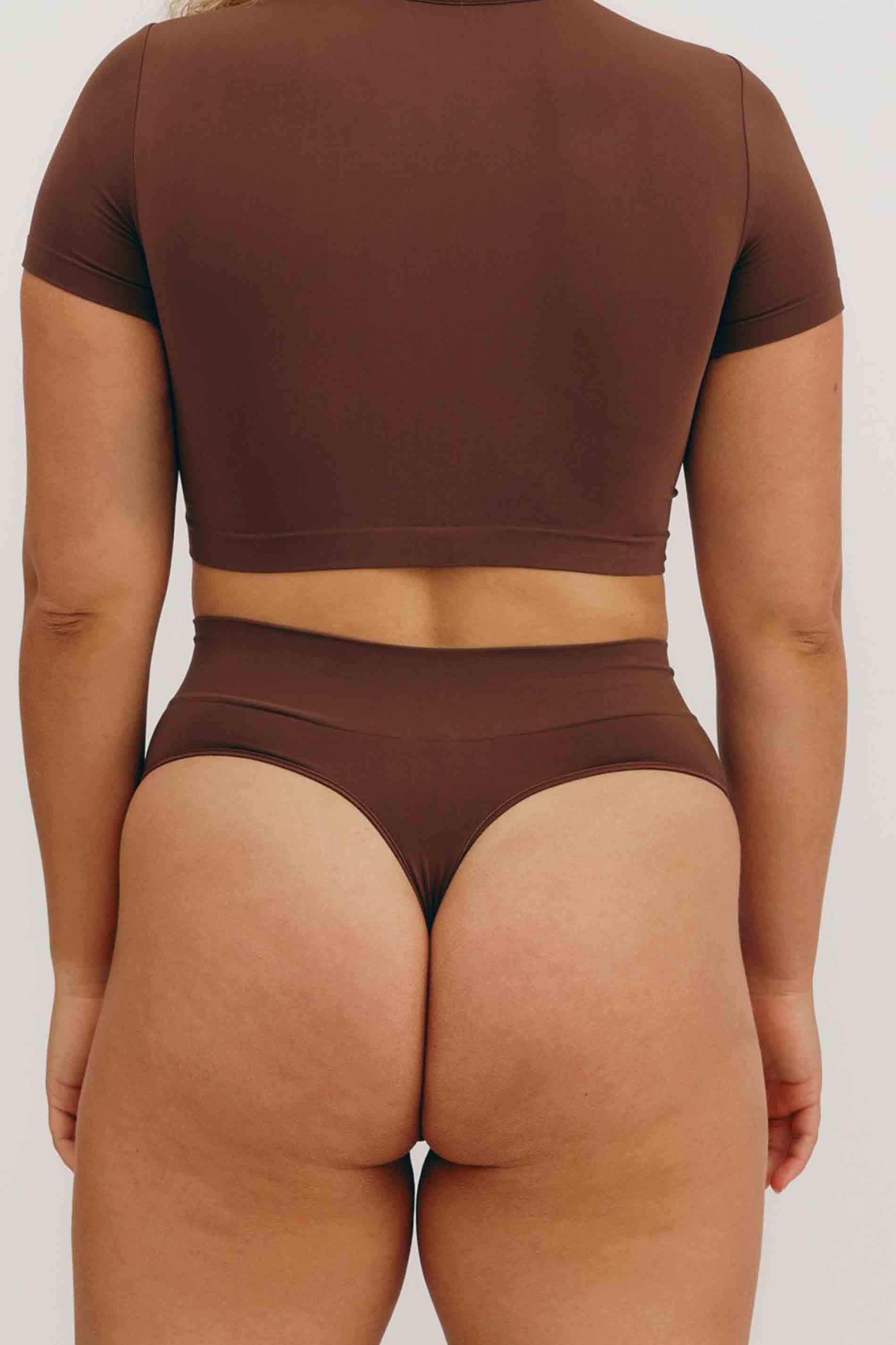 Smooth Thong - Walnut / front