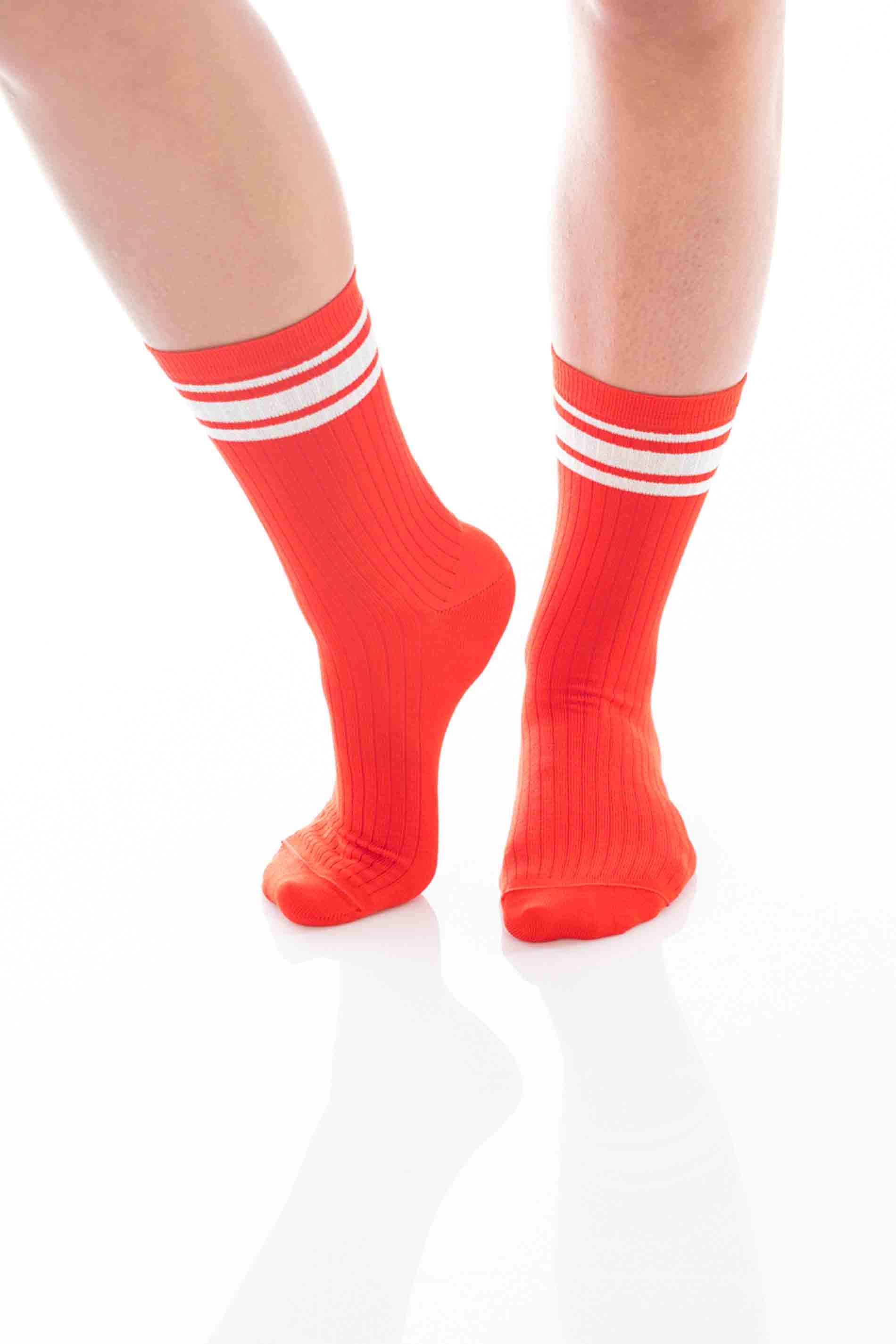 Thea - lipstick red / front