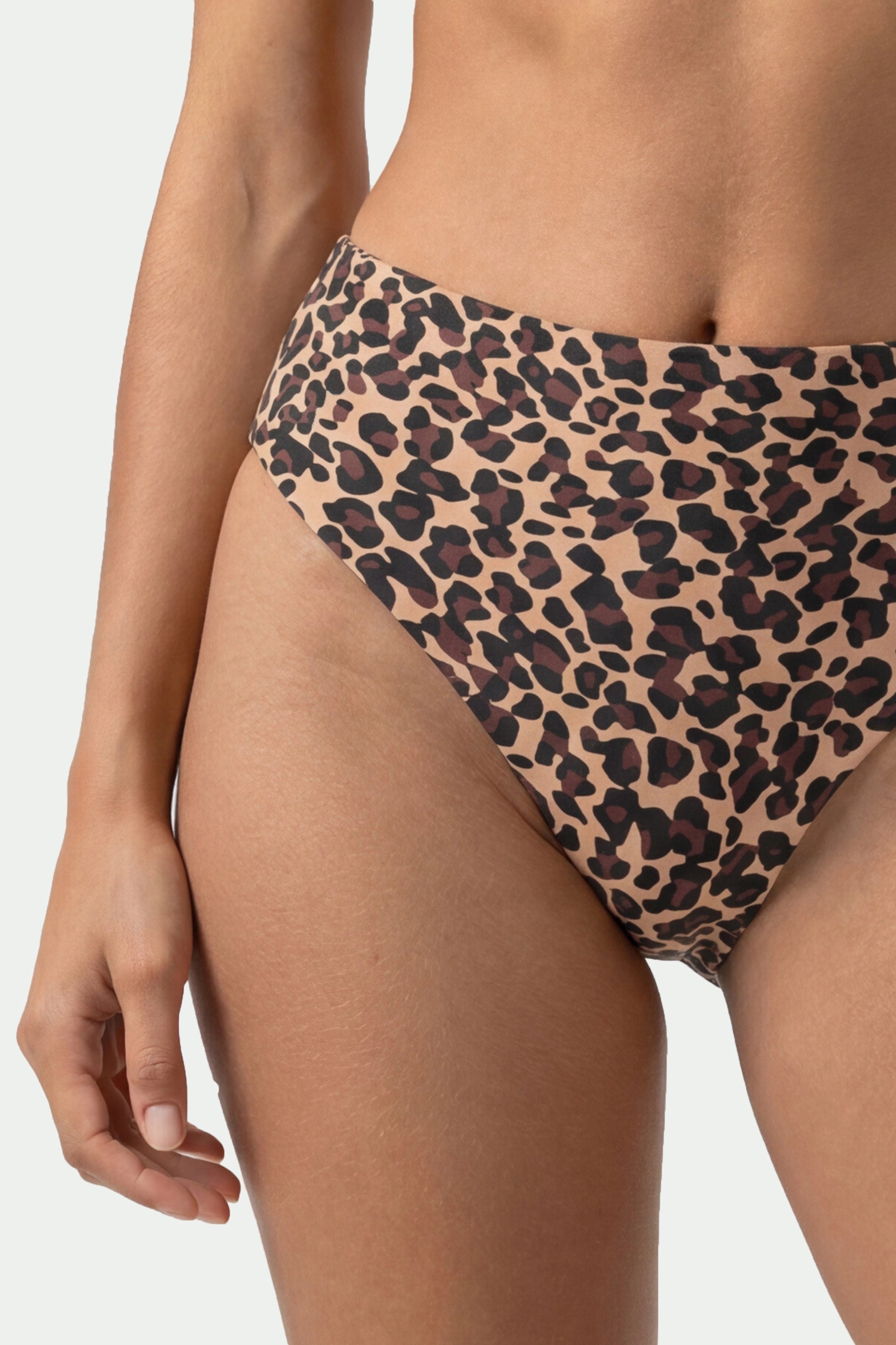 String Serie Simply Better Invisibles Farbe Cream Tan