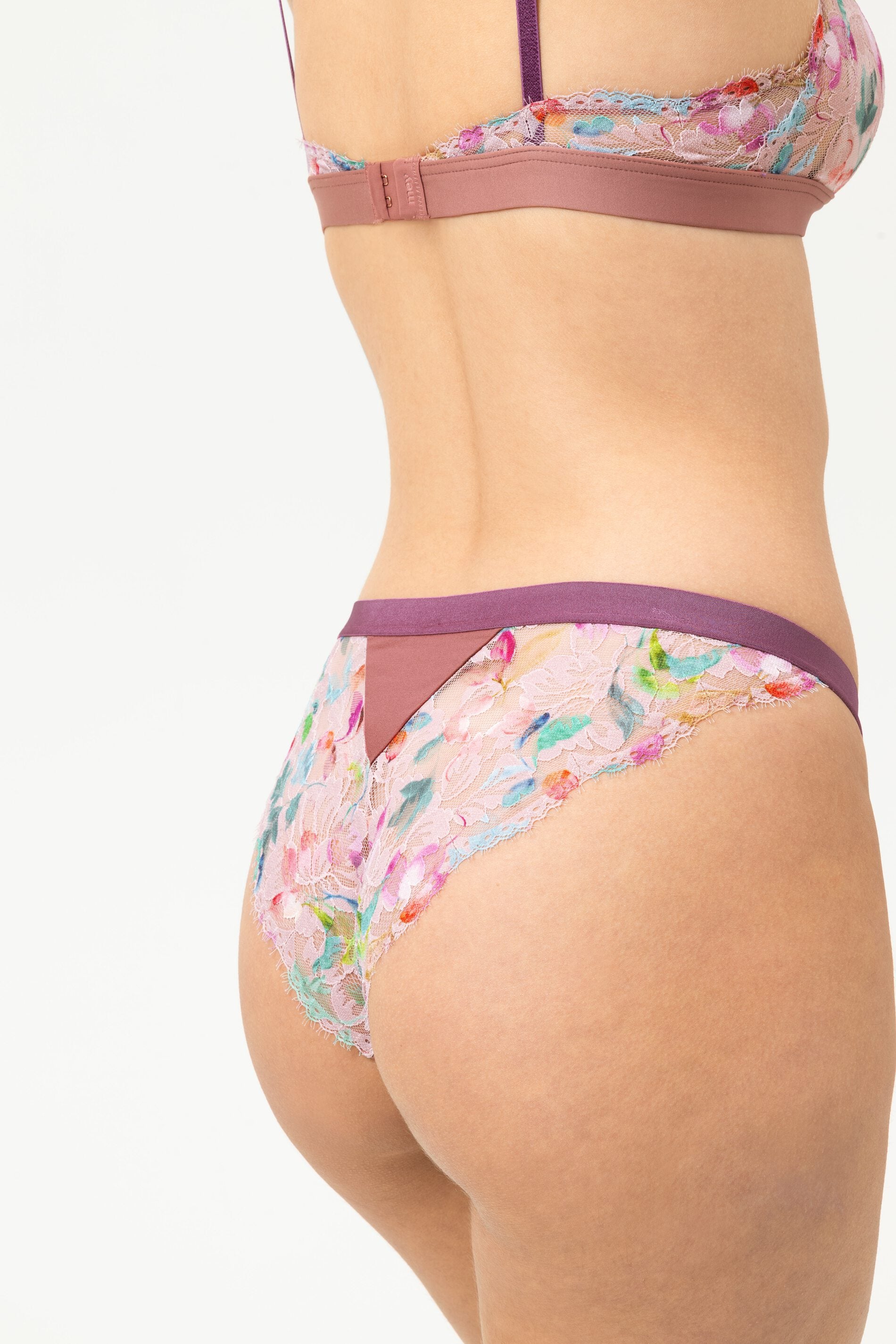 Tanga Serie Poetry Vogue Farbe Java
