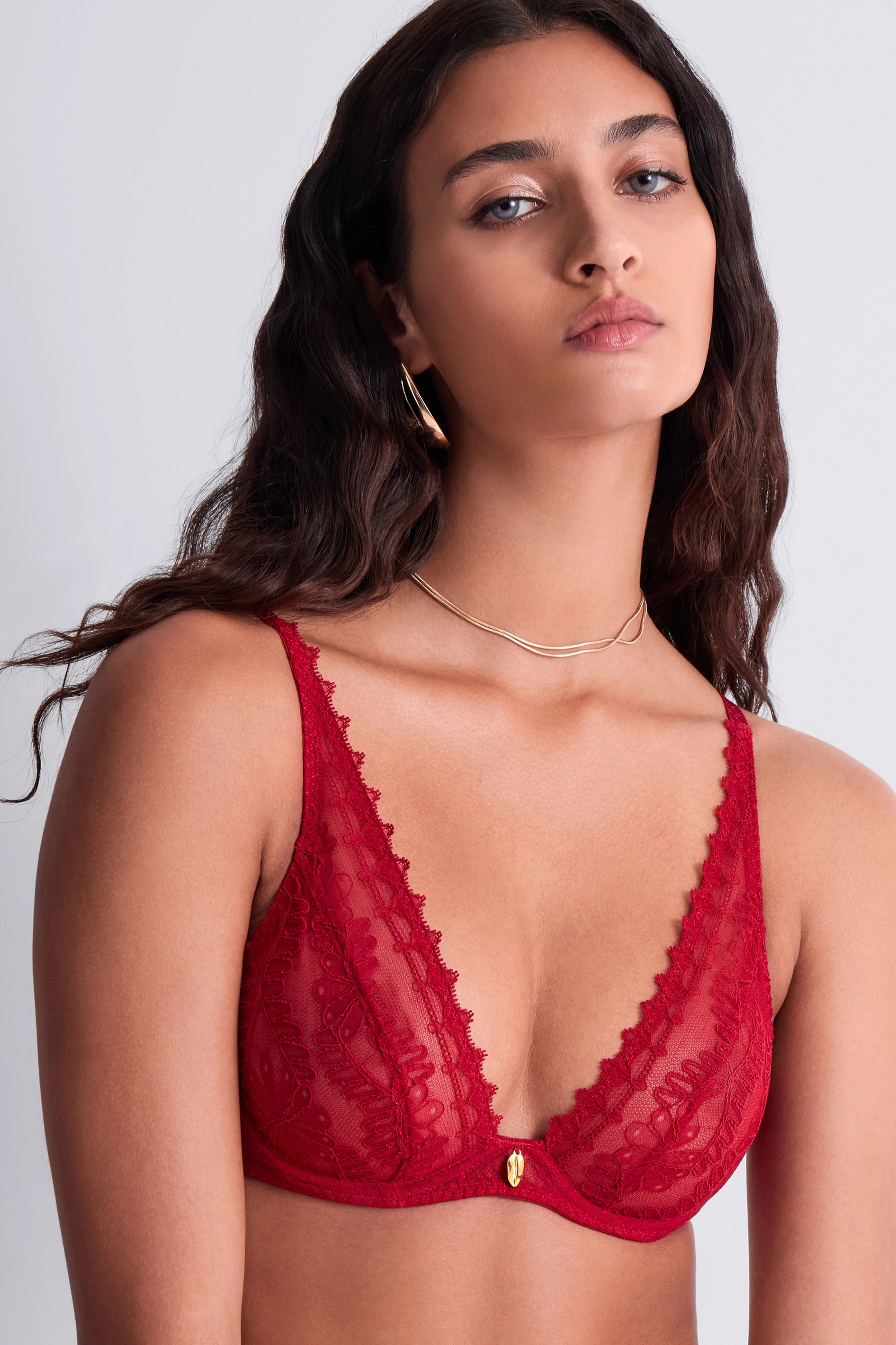 ULTRA PLUNGE TRIANGLE - CHERRY