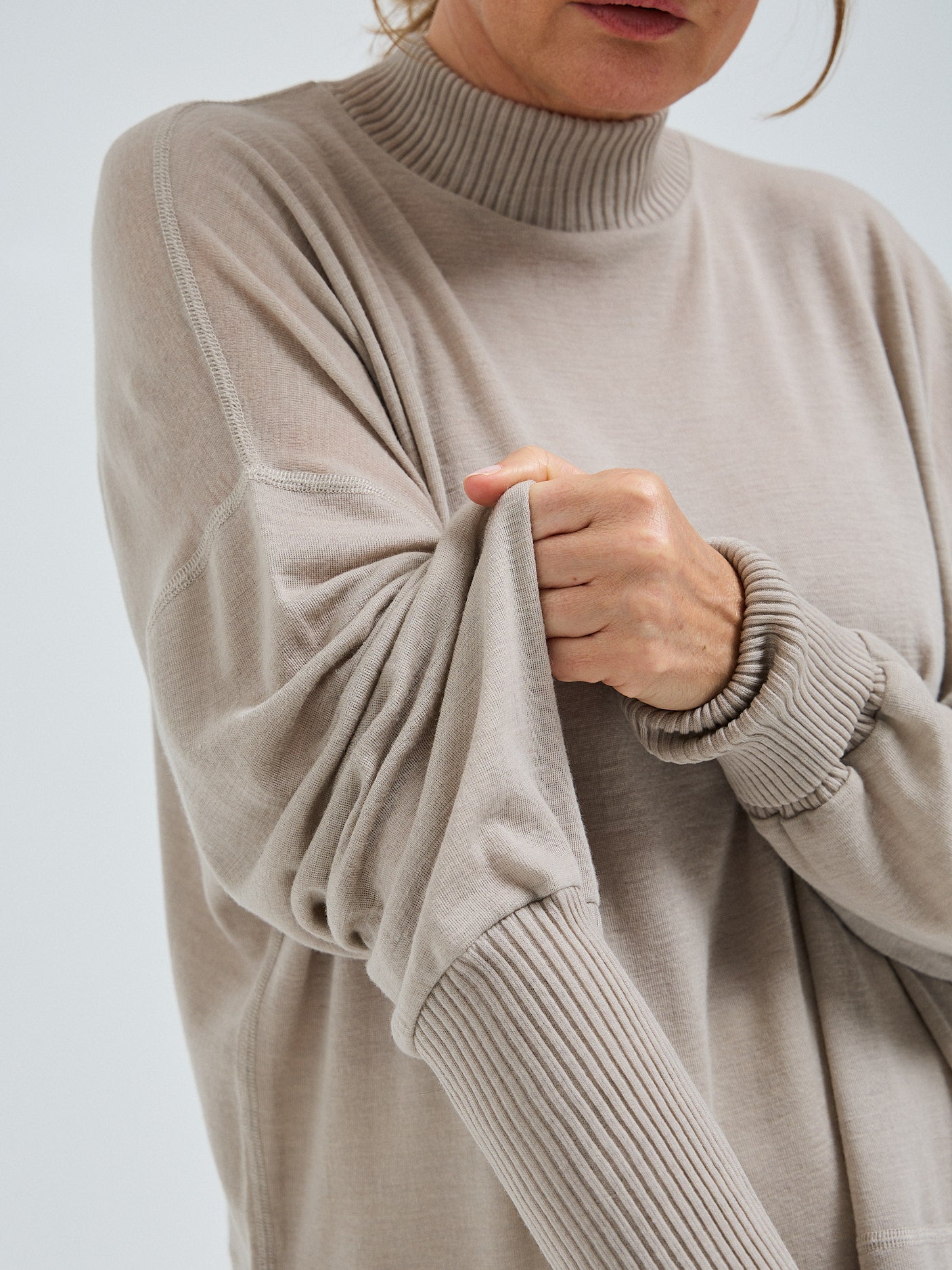 Woolen Sporty Sweat - beige