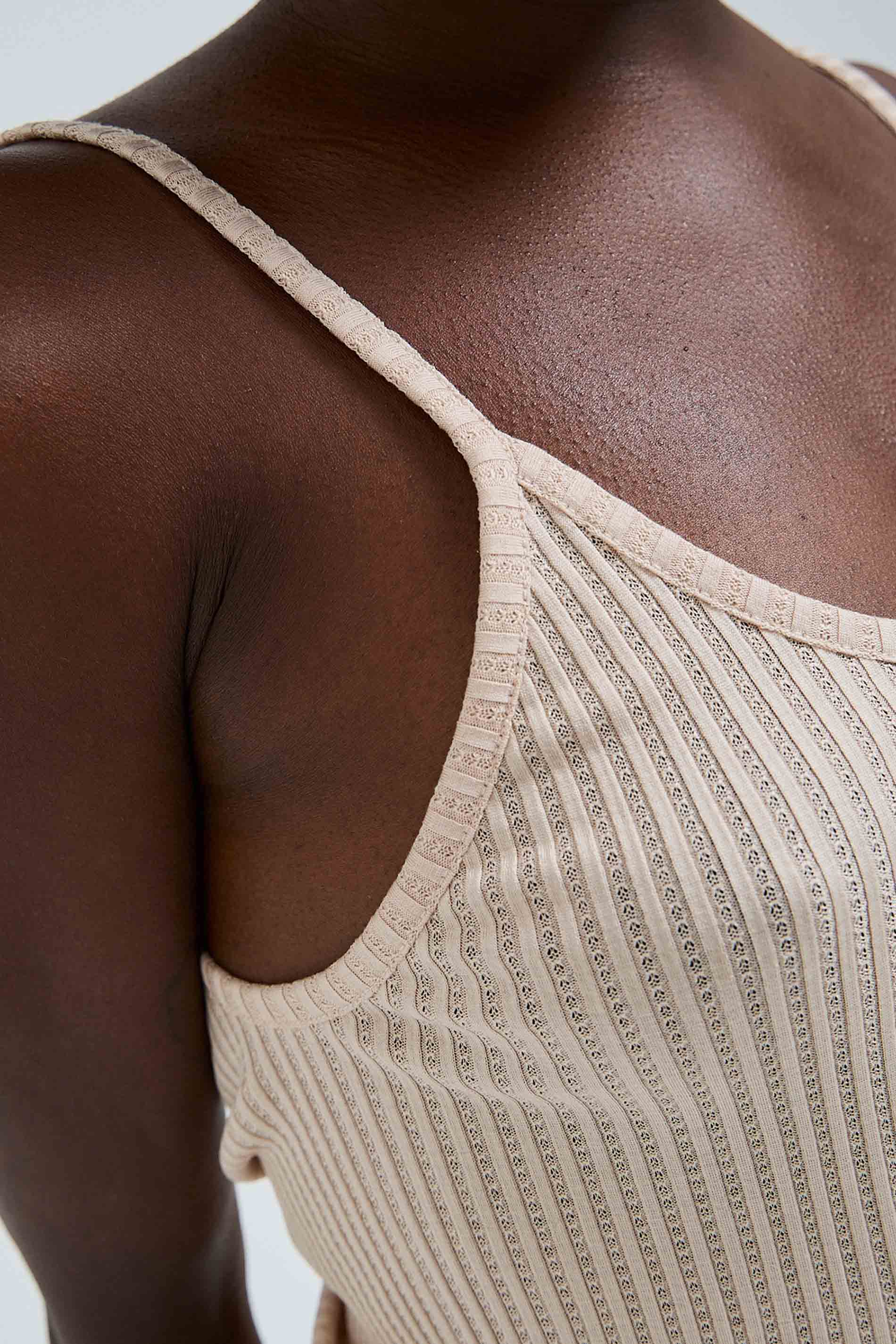 Strap Top Silky Silvia - Rosie Beige / detail01